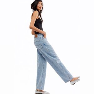 Levi's Baggy Dad Jeans 26x32 Fan Flare Light Wash High Rise NWT